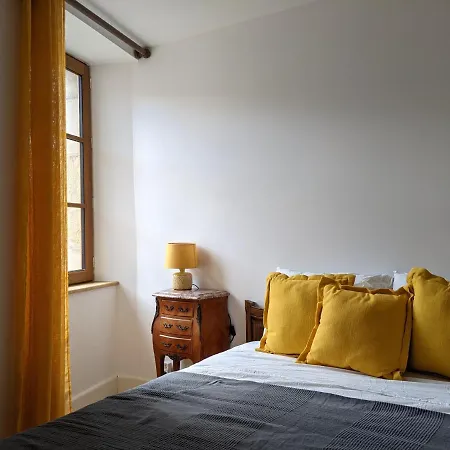 Gîte Rue des Fleurs Puycelsi Extérieur photo